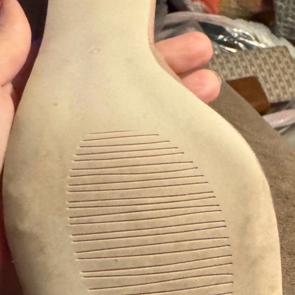 Heels - Picture 3 of 4